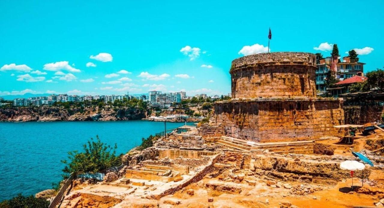 Hadrianus Pansion Hotel Antalya Exterior photo